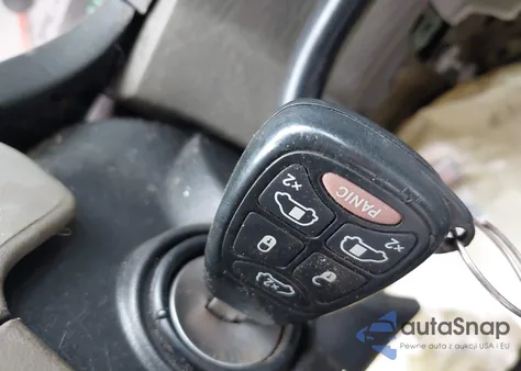 2005 Dodge Grand Caravan z USA, uszkodzony, nr VIN 2D4GP44L05R428799